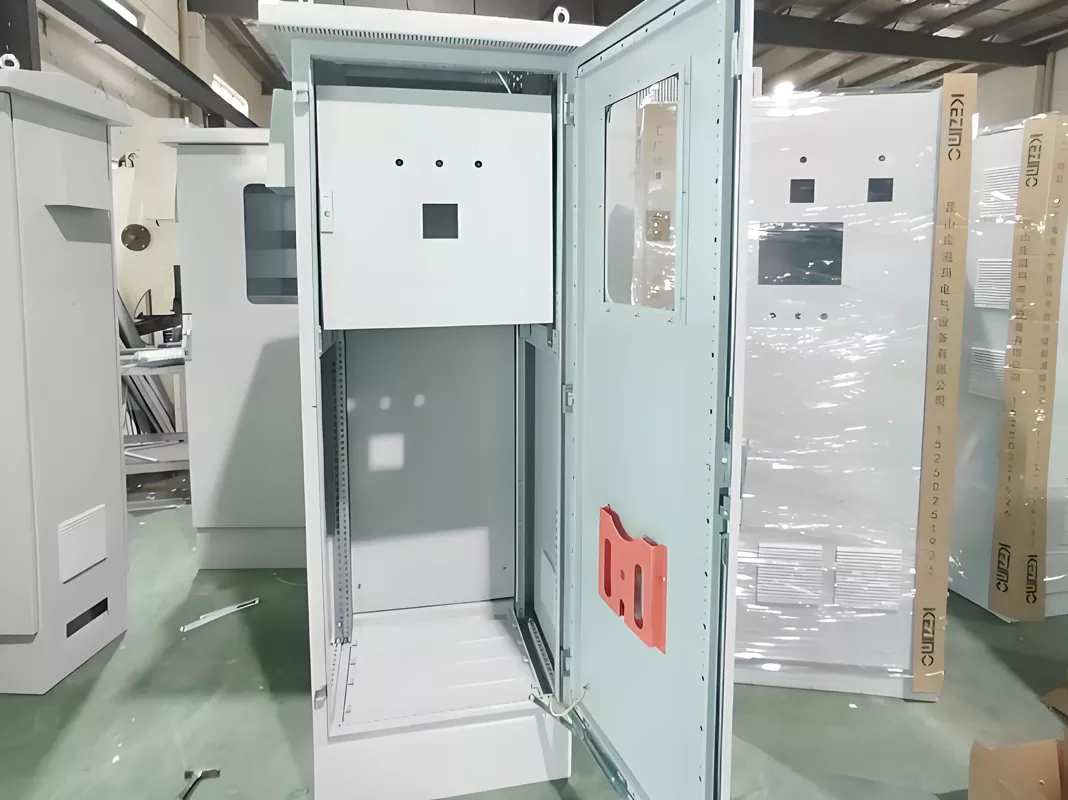 Kuinka verkkokaappi parantaa IT-infrastruktuuriasi?